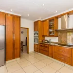 Rent 4 bedroom apartment of 1629 m² in Roodepoort