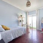 Rent a room in lisbon