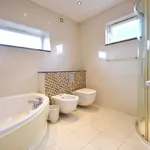 Rent 6 bedroom house in W3 9HG