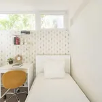 Rent a room in lisbon