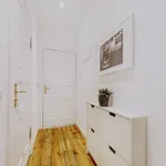 Rent 1 bedroom apartment of 44 m² in Berlin