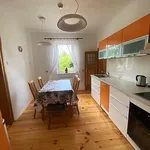 Pronajměte si 3 ložnic/e byt o rozloze 114 m² v Prague