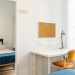 Rent 5 bedroom apartment in Barcelona