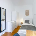 Rent a room of 120 m² in lisbon