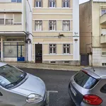 Rent a room in lisbon