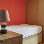 Rent a room in Madrid']