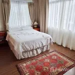 Rent 4 bedroom house of 193 m² in Bangkok