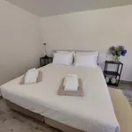 Rent 1 bedroom apartment in Porto