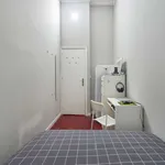 Rent a room in lisbon