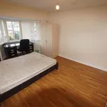 Rent 4 bedroom flat in West Midlands