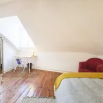 Rent a room in lisbon