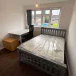 Rent 8 bedroom house in East Midlands