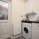 Rent 4 bedroom flat in West Midlands