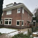 Huur 6 slaapkamer huis van 181 m² in Velp-Noord boven spoorlijn