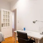 Rent a room in lisbon