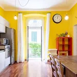 Rent 3 bedroom apartment in genoa