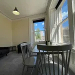 Rent 4 bedroom flat in Edinburgh  East