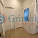 Affitto 3 camera appartamento di 90 m² in Perugia