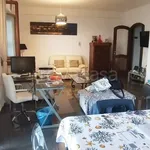 Affitto 5 camera appartamento di 130 m² in Napoli