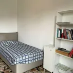 Rent 3 bedroom apartment of 90 m² in Milan