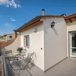 Rent 1 bedroom apartment of 55 m² in Florence