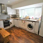 Rent 4 bedroom house in Camberley