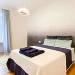 Rent 4 bedroom apartment of 70 m² in lisbon