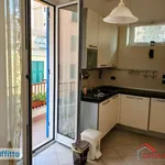 Affitto 3 camera appartamento di 120 m² in Genoa