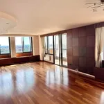 Rent 3 bedroom apartment in Jersey City