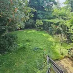 Maison de 700 m² avec 4 chambre(s) en location à Uccle