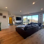 Rent 6 bedroom house in Waitākere Ranges