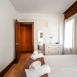 Rent 3 bedroom apartment in Setúbal