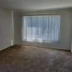 Rent 2 bedroom apartment in Long Beach