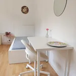 Rent 2 bedroom apartment of 10 m² in Bremen