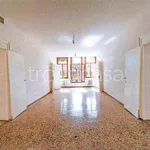 Rent 5 bedroom apartment of 119 m² in Venezia