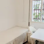 Rent 4 bedroom apartment in Seville