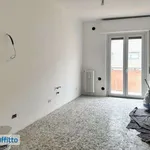 Rent 2 bedroom apartment of 80 m² in Milan