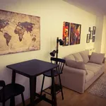 Rent a room of 100 m² in frankfurt