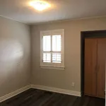 Rent 3 bedroom apartment in Toronto (Briar Hill-Belgravia)