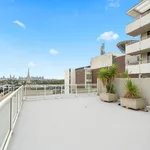 Rent 1 bedroom apartment in Hawthorn