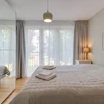 Miete 2 Schlafzimmer wohnung von 667 m² in Berlin