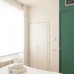 Rent 4 bedroom apartment of 40 m² in Milan