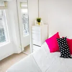 Rent 5 bedroom apartment in Wales