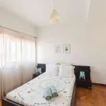 Rent 3 bedroom apartment in porto