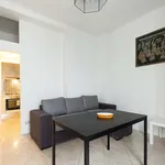 Rent 3 bedroom apartment of 30 m² in Milan