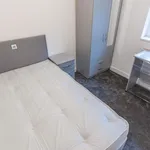 Rent 5 bedroom apartment in West Midlands