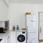 Rent 2 bedroom apartment of 70 m² in lisbon