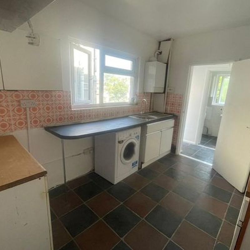 Terraced house to rent in Chatsworth Road, Gillingham ME7 Lodbourne