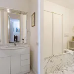 Rent 3 bedroom apartment in Florence