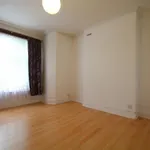 Rent 2 bedroom flat in London